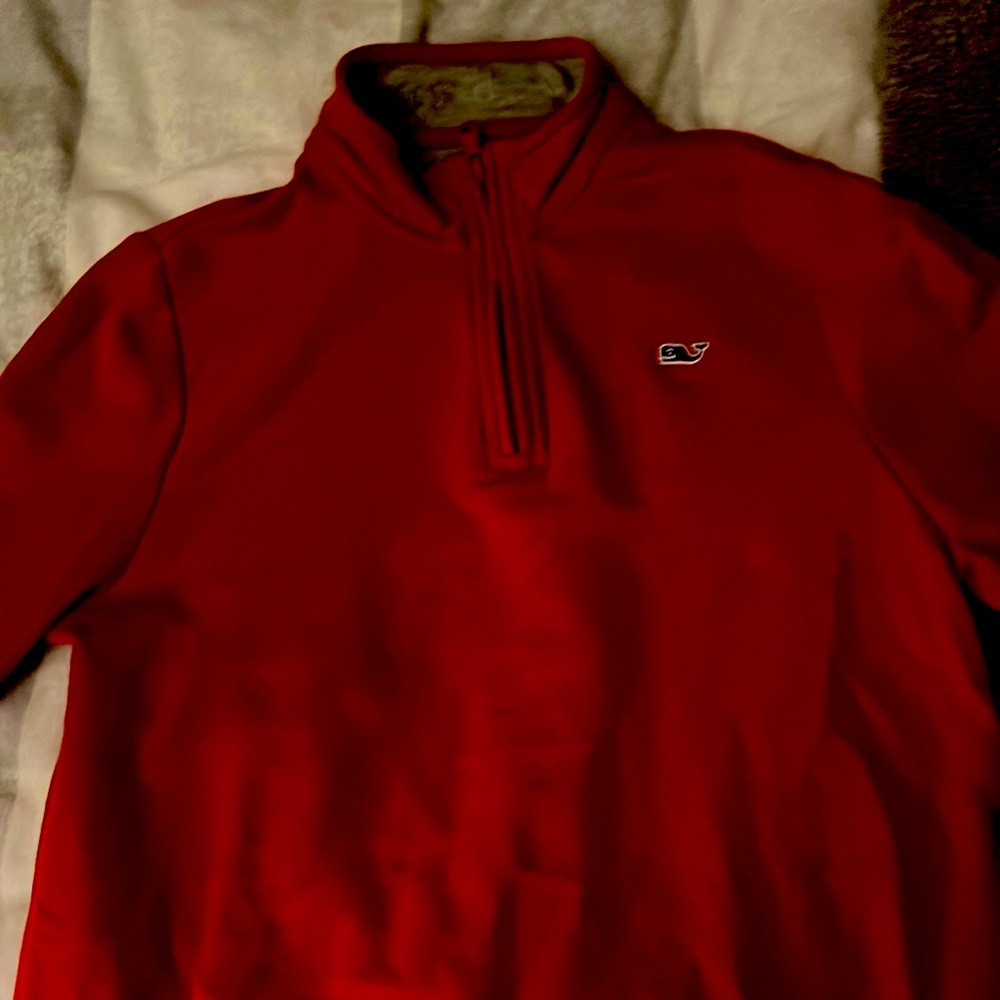 Boys vineyard vines red Sherpa new without tags sz med